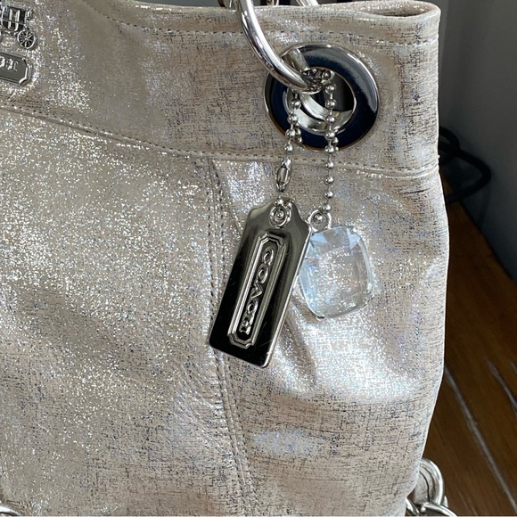 Coach 2009 Madison Champagne Metallic Large Hobo - Picture 4 of 15